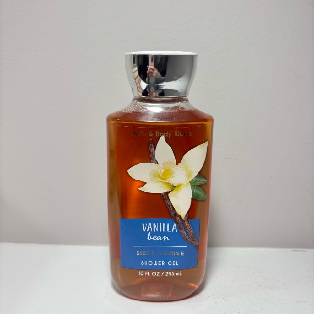 Bath & Body Works Vanilla Bean Shower Gel with Shea & Vitamin E New 10 Fl Oz